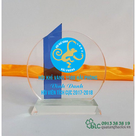 Kỷ niệm chương pha lê tròn đẹp, tinh tế, độc đáo tại Quà tặng Bảo Lợi