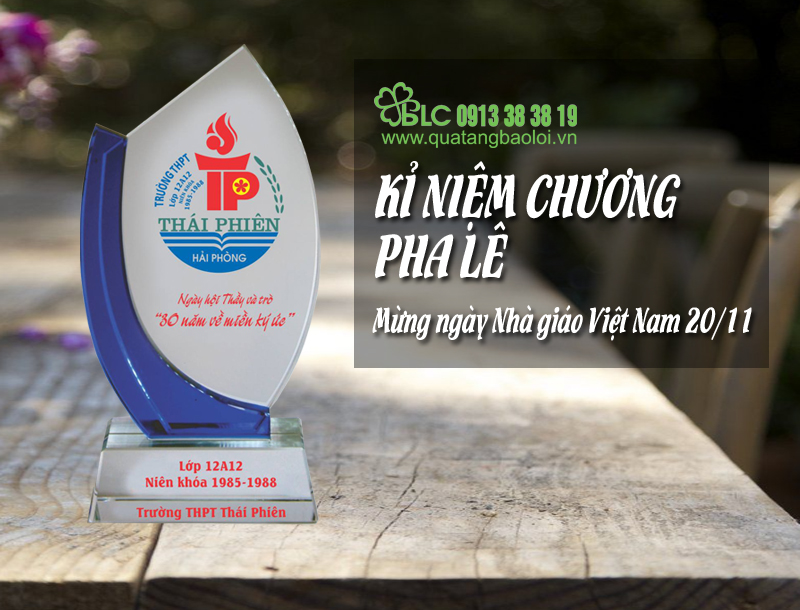 Kỉ niệm chương pha lê độc đáo tại Quà tặng Bảo Lợi mừng ngày nhà giáo Việt Nam 20/11